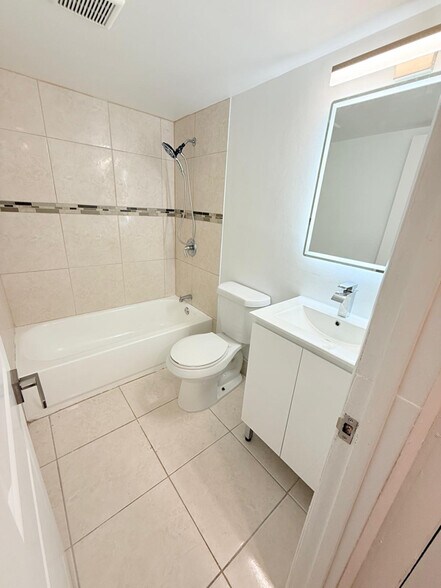 Building Photo - 261 NW 42nd St