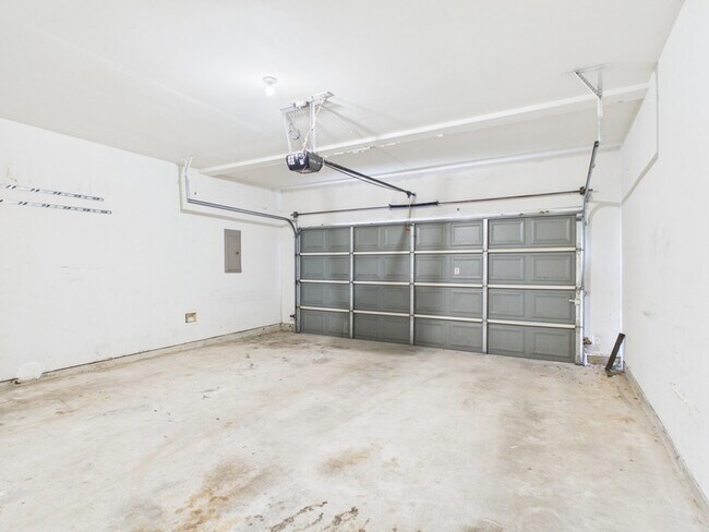 Building Photo - 4702 Rolling View Ct