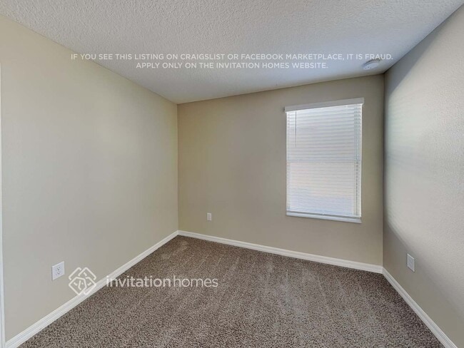 Building Photo - 5140 White Chicory Dr