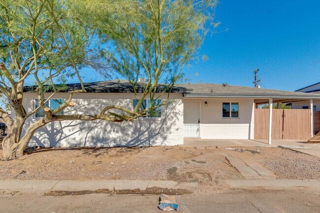 Building Photo - 4129 N 33rd Dr