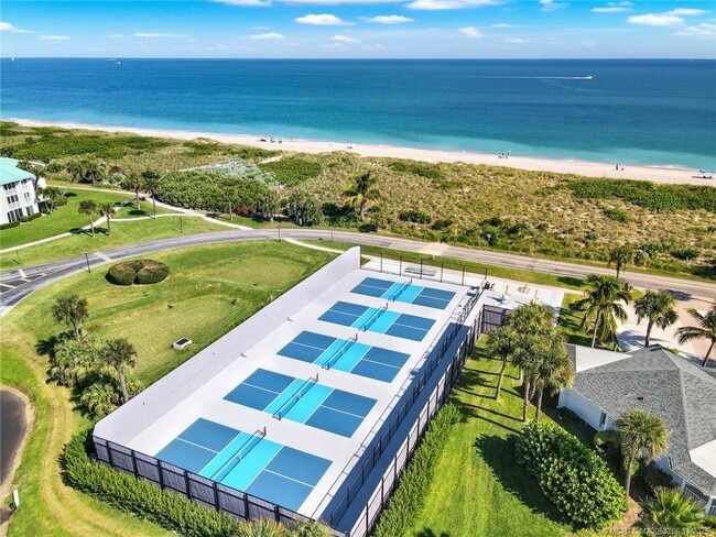 Building Photo - 301 S Compass Dr