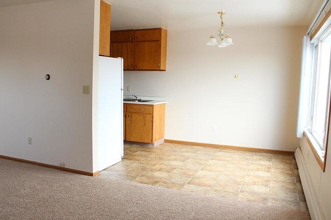 Building Photo - The 11th Street 3 Plex Apartment