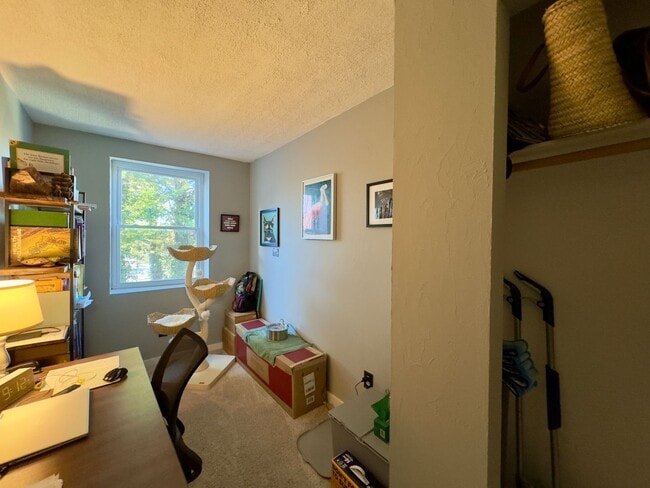 Building Photo - Charming 2 Bedroom/1 Bathroom Townhome with In-Unit Laundry in Ridgley's Delight, MD!