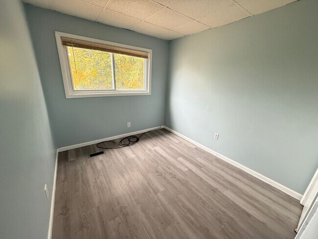 Building Photo - 504 N State St