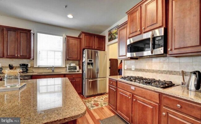 Building Photo - 3041 Moore Ln