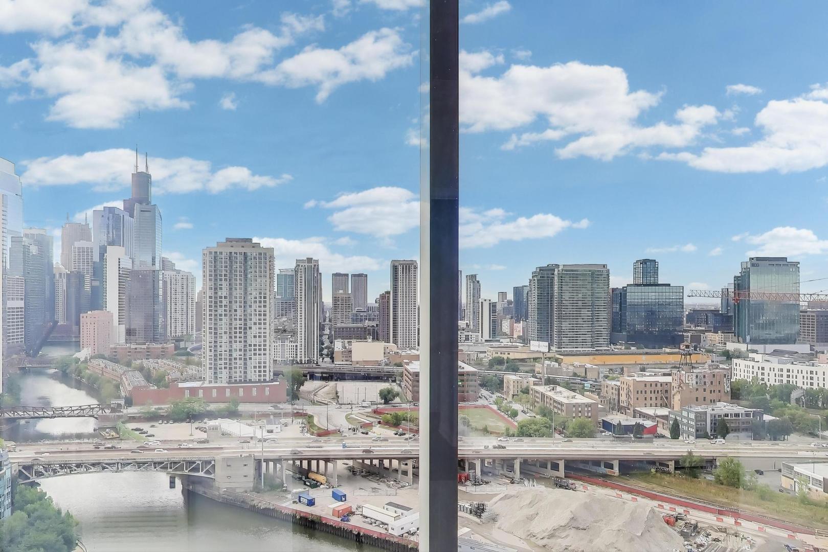 Building Photo - 700 N Larrabee St