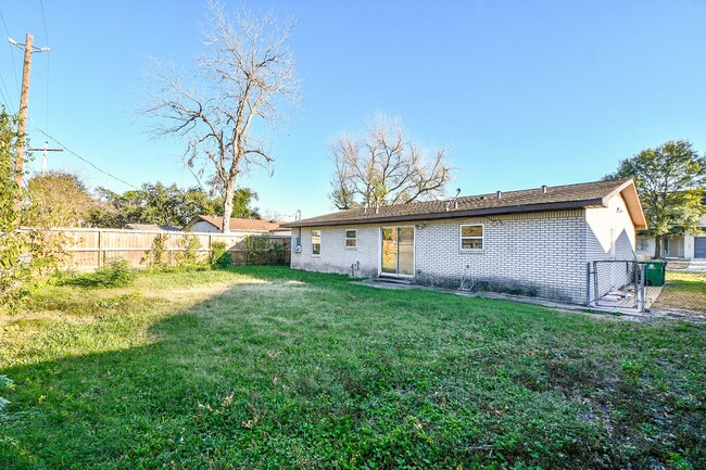 Building Photo - 9534 Kerrwood Ln