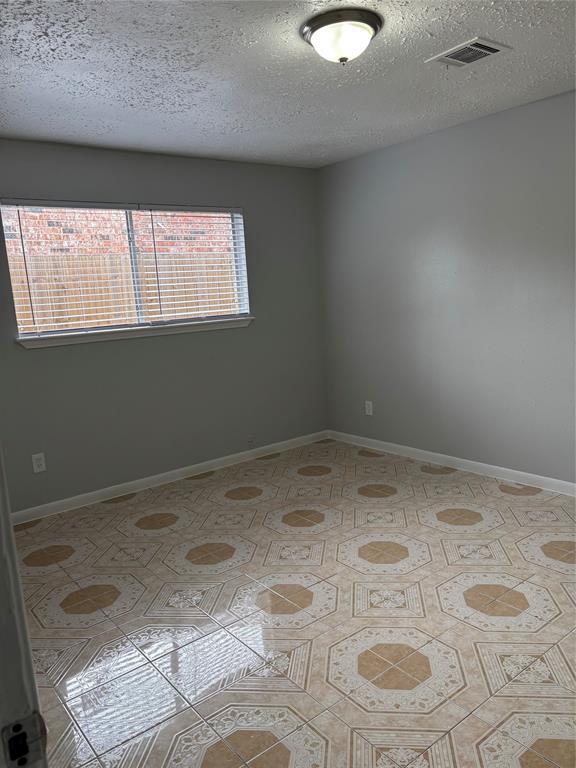 Building Photo - 3139 Wuthering Heights Dr
