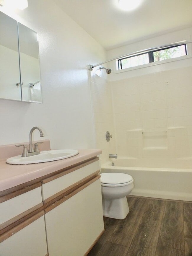 Building Photo - 7166 Aina Pono St