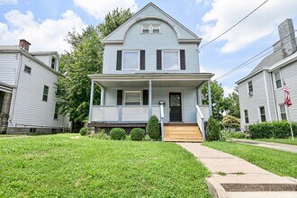 Building Photo - 4221 Bell St