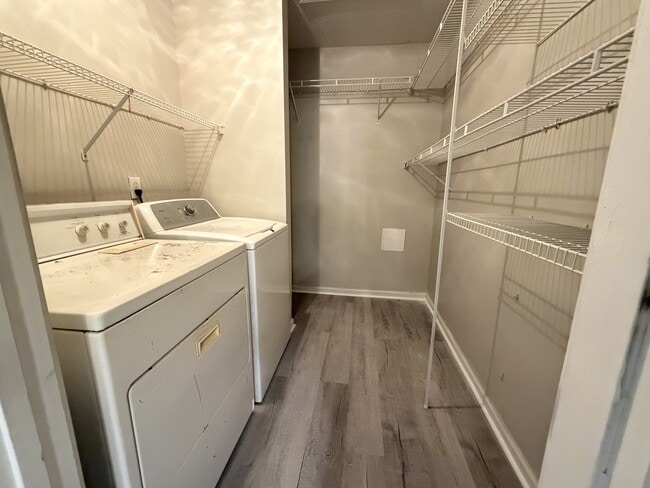 Building Photo - 220 Deer Hound Trail