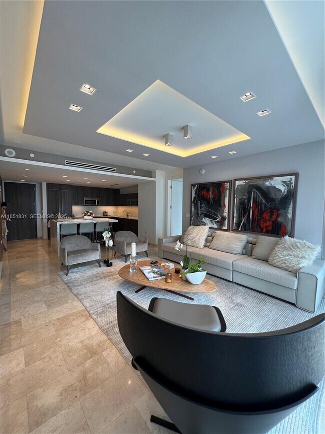 Building Photo - 88 SW 7th St