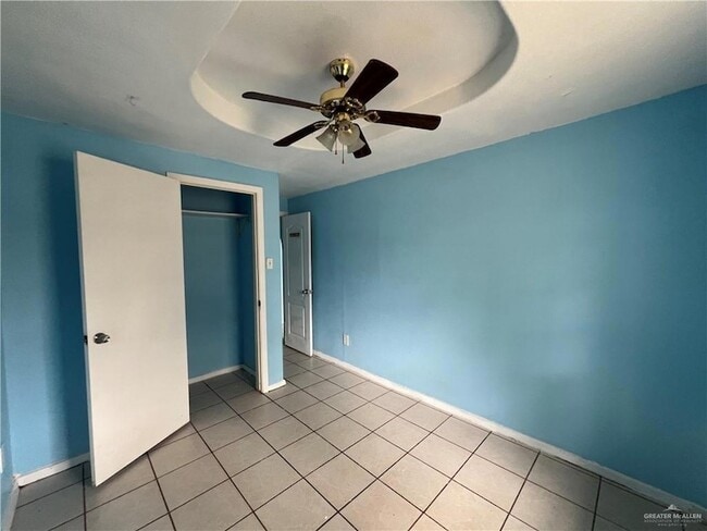 Building Photo - 1015 Martinez St