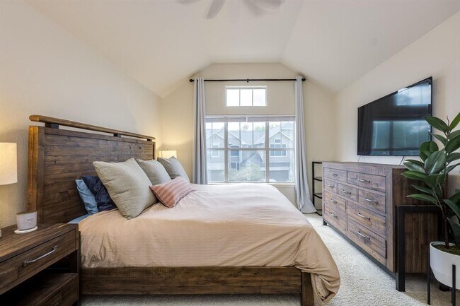 Building Photo - 4501 Whispering Valley Dr