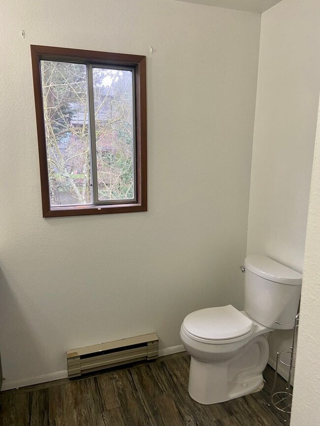 Building Photo - Time to Spring on this Crown Hill Home!