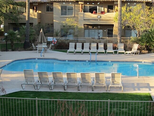 Building Photo - 9220 E Raintree Dr