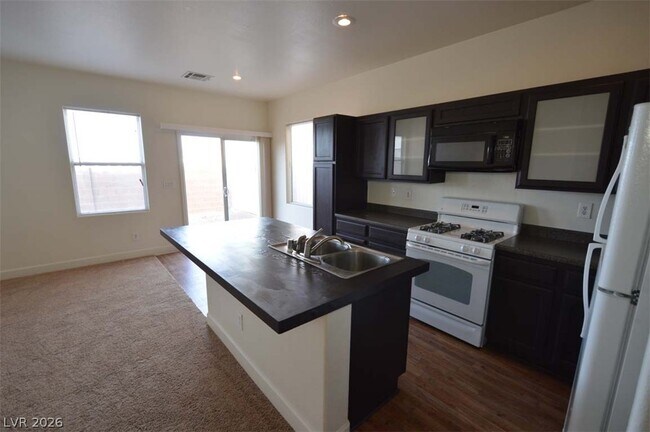 Building Photo - 6670 Tulip Falls Dr