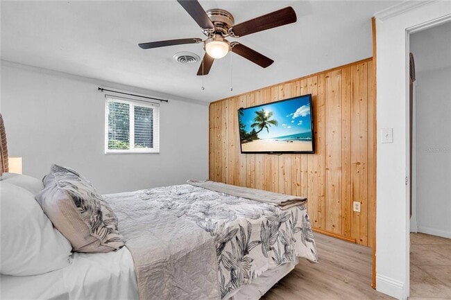 Building Photo - 6623 Glades Way
