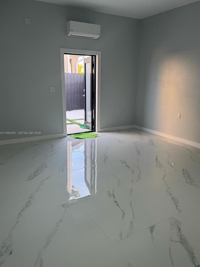 Building Photo - 27132 SW 132 Ct Rd