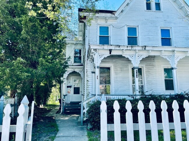 Building Photo - Spacious 3 Bedroom home FOR RENT in Bridge...