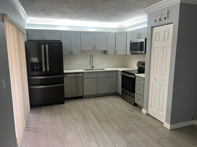 Building Photo - 1614 Forest Lakes Cir