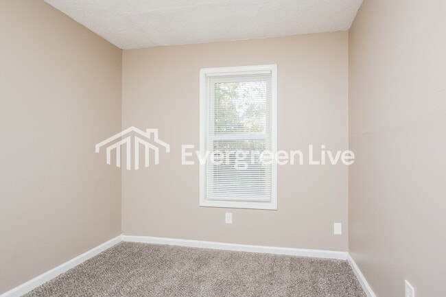 Building Photo - 3350 Bestway Dr