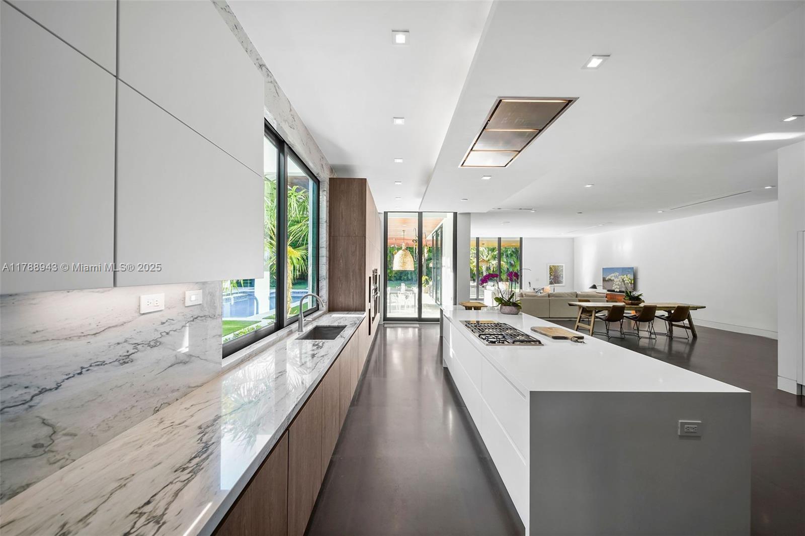 Building Photo - 6255 SW 110th St