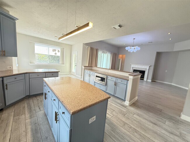 Building Photo - 13522 Schumann Trail