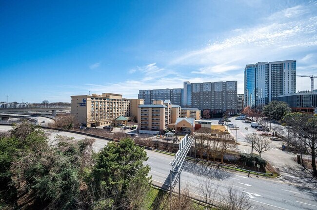 Building Photo - 215 Piedmont Ave NE