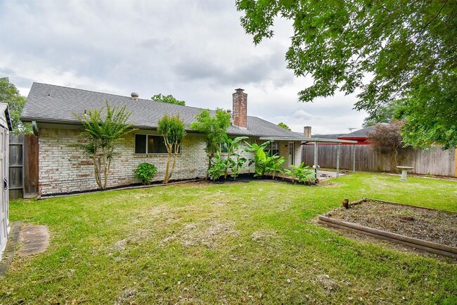 Building Photo - 6639 Rowell Ct