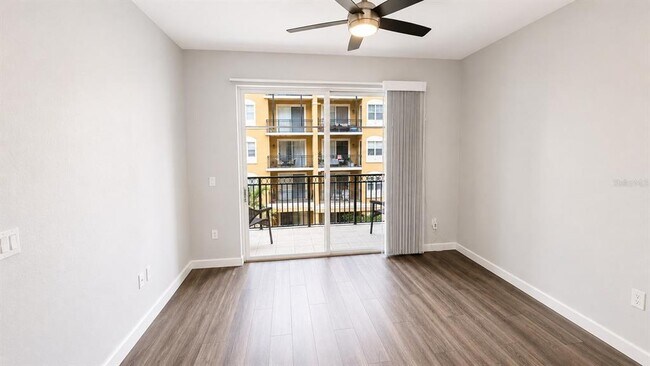 Building Photo - 1064 N Tamiami Trl