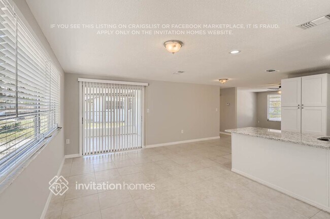 Building Photo - 7530 Rosewood Dr