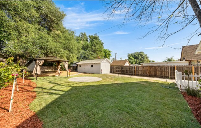 Building Photo - Fully Renovated Pasadena Bungalow — Brand New Interior, Huge Private Yard, 2-Car Garage