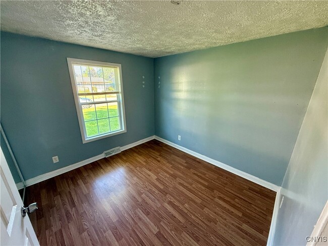 Building Photo - 114 Grandy Dr