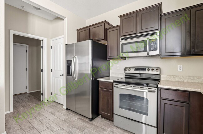 Building Photo - 3 bed/2.5 bath Condo in Gilbert’s Lofts in...