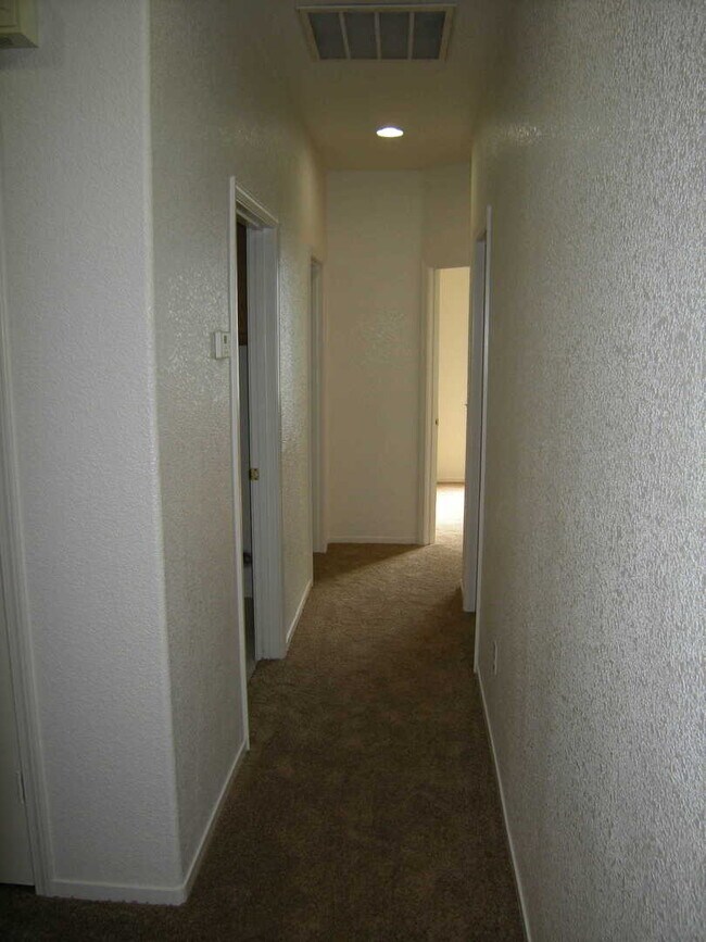 Building Photo - 2145 Beaujolais Ct