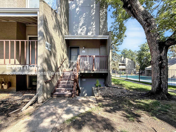 Primary Photo - 5300 E Cherry Creek S Dr