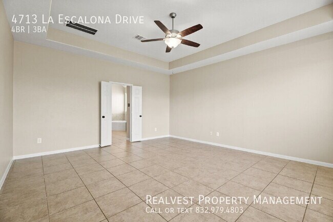 Building Photo - 4713 La Escalona Dr