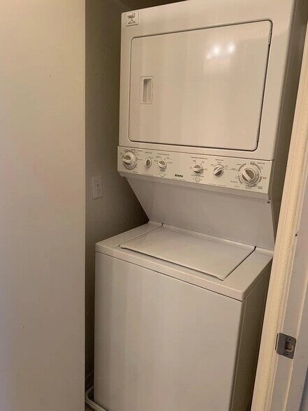Laundry in Unit - 5467 Mandarin Cv