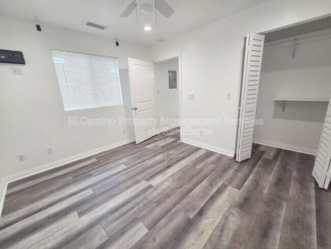 Building Photo - 8145 San Carlos Ave