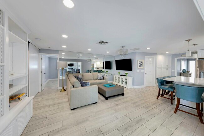 Building Photo - 318 Belle Isle Ave