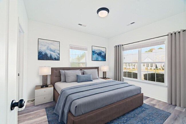 Building Photo - Live the Sumter-style Life in Summerville!