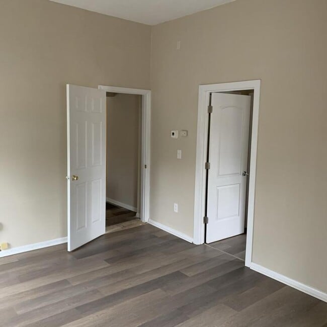 Building Photo - 818 Garvey Ave