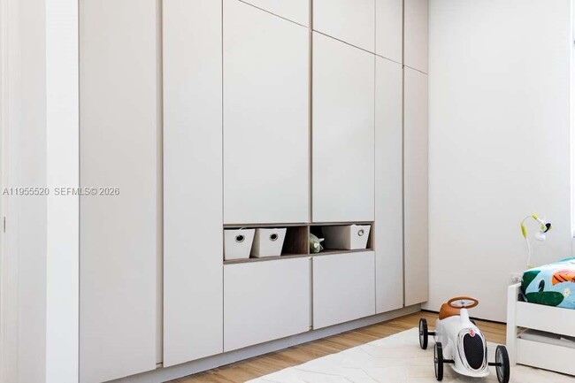 Building Photo - 1830 NE 193rd St