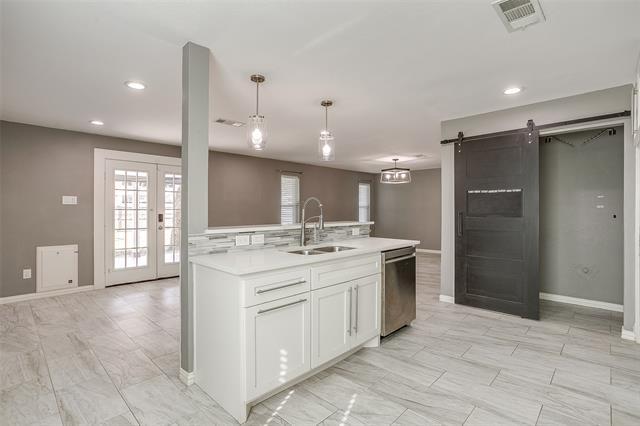 Building Photo - 1905 Chattanooga Dr