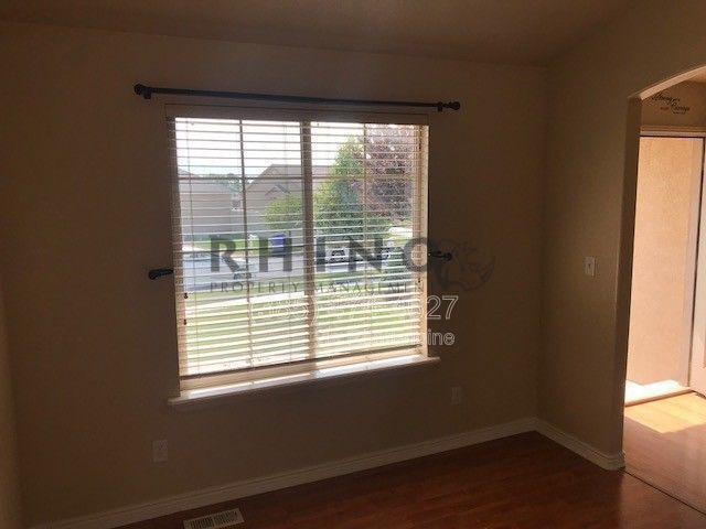 Building Photo - 1919 N Sego Lilly Dr