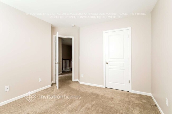 Building Photo - 811 Skybrook Falls Dr