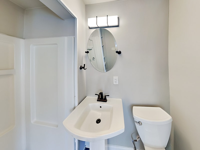 Building Photo - 595 Boulevard SE