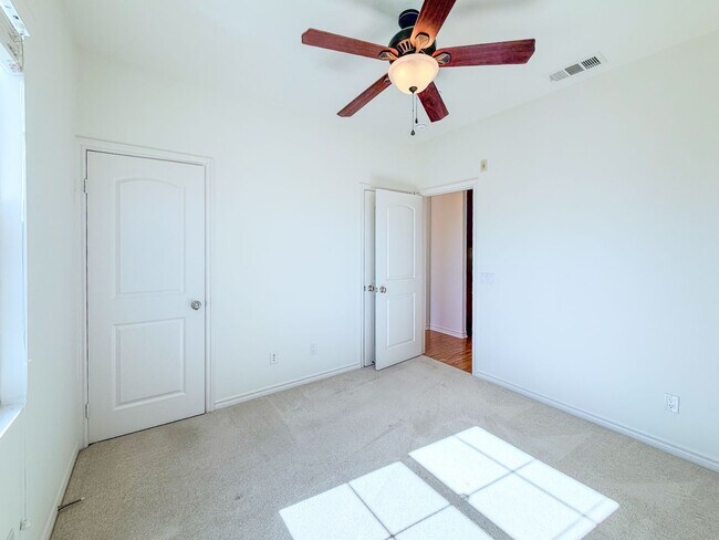 Building Photo - 8262O | Citrus Walk in Ventura | Unfurnished