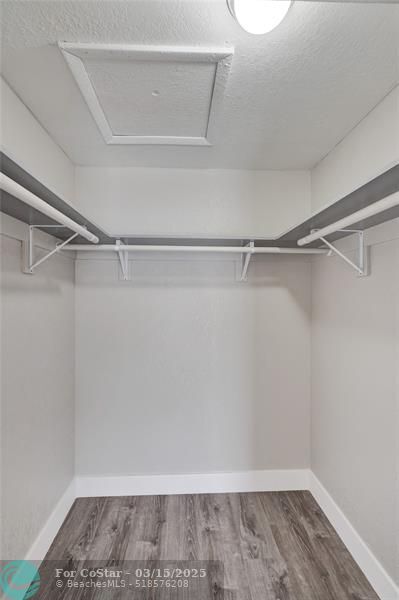 Building Photo - 2614 W 65th St